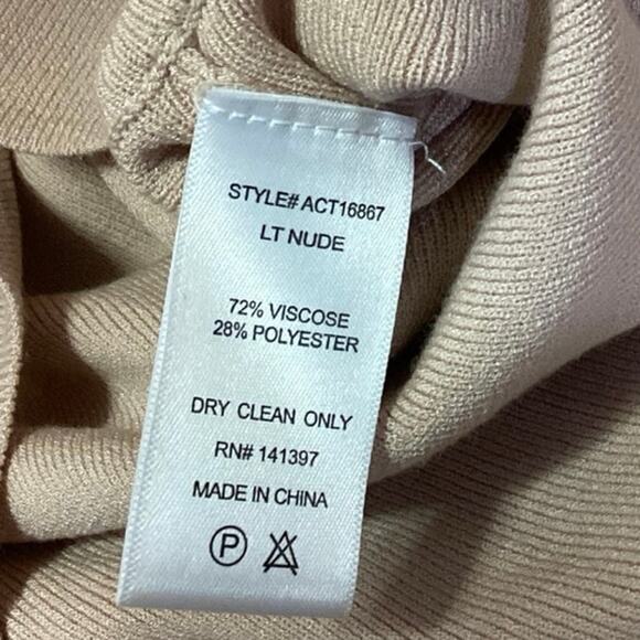 ASTR The Label Women's Beige Nude Knit Long Sleeve Cutout Bodysuit Top Size XS - Picture 5 of 5